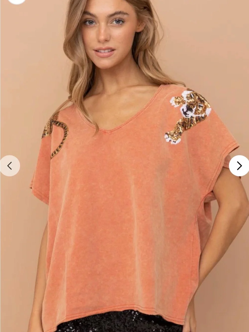 Tiger Sequin Patch Accent V-Neck Rust Short Sleeve Top (S) - Picture 3 of 10